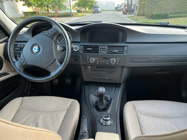 Bmw - 2011 - 316 d - personenauto - afbeelding 16 van  28