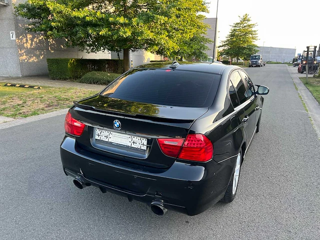 Bmw - 2011 - 316 d - personenauto - afbeelding 23 van  28