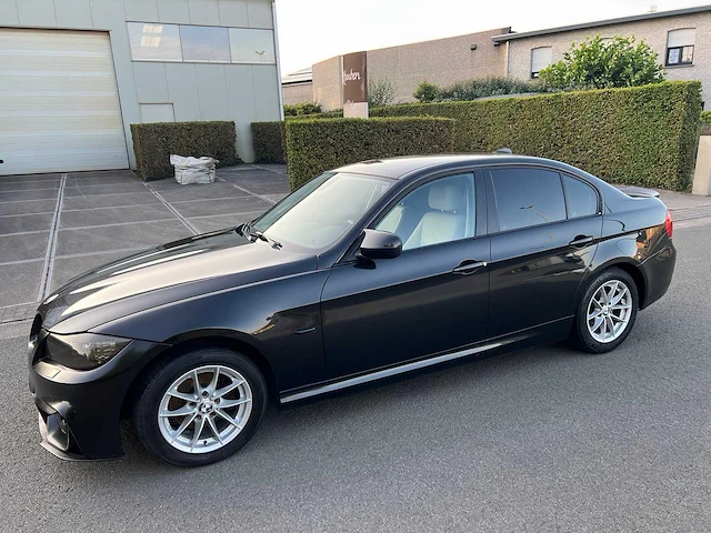 Bmw - 2011 - 316 d - personenauto - afbeelding 26 van  28