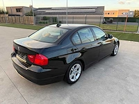 Bmw - 2011 - 318 - personenauto - afbeelding 2 van  31