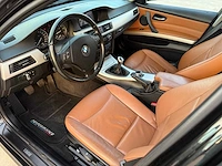 Bmw - 2011 - 318 - personenauto - afbeelding 14 van  31