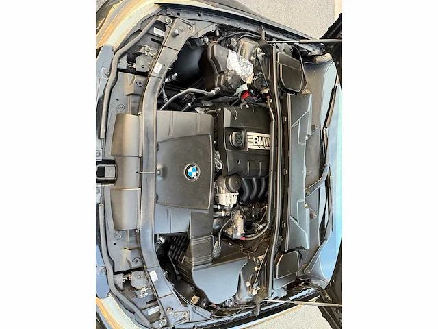 Bmw - 2011 - 318 - personenauto - afbeelding 22 van  31