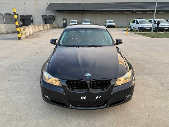 Bmw - 2011 - 318 - personenauto - afbeelding 28 van  31