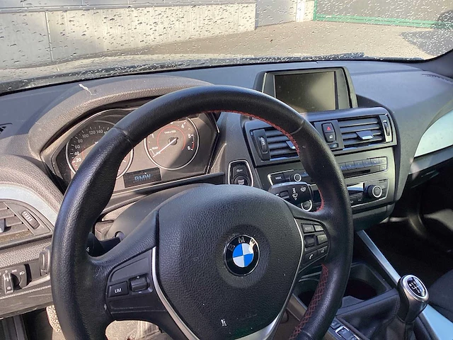 Bmw - 2014 - 116d - personenauto - afbeelding 3 van  16