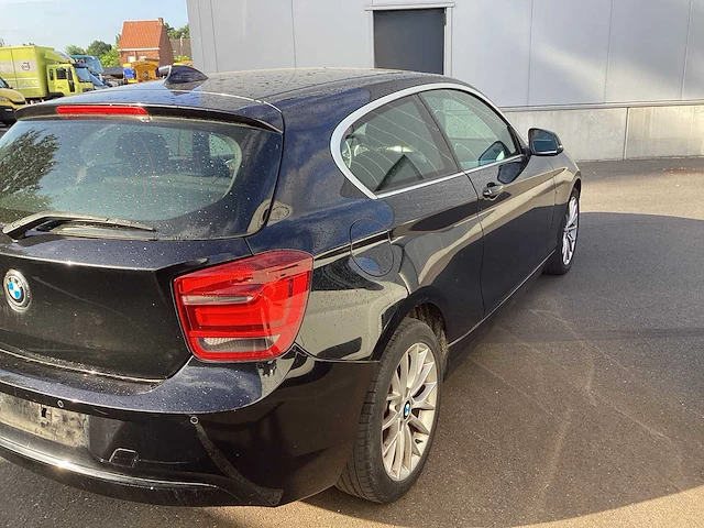 Bmw - 2014 - 116d - personenauto - afbeelding 14 van  16
