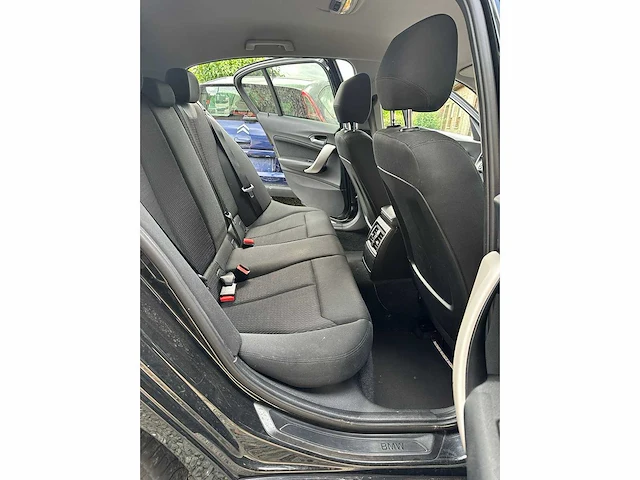Bmw - 2014 - 116i - personenauto - afbeelding 11 van  34