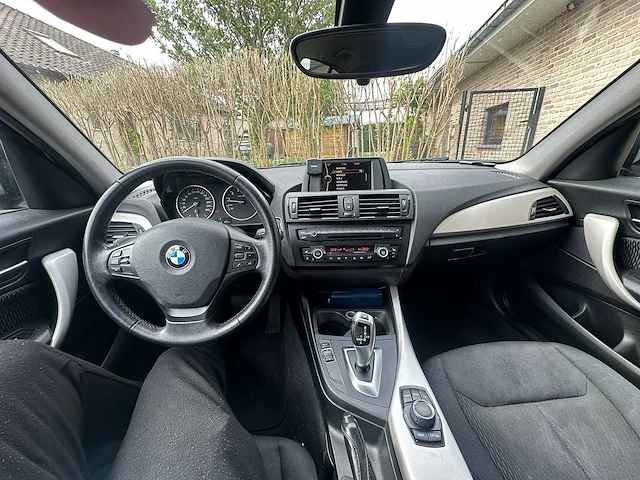Bmw - 2014 - 116i - personenauto - afbeelding 24 van  34