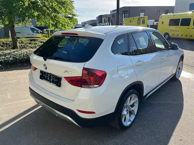 Bmw - 2015 - x1 - sdrive - personenauto - afbeelding 2 van  22