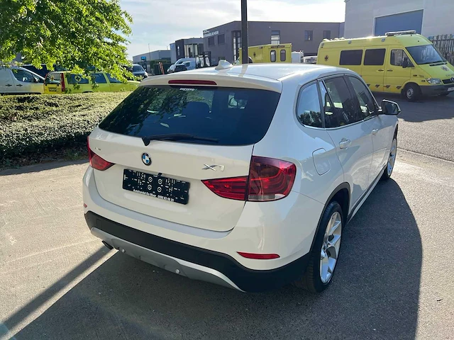 Bmw - 2015 - x1 - sdrive - personenauto - afbeelding 3 van  22