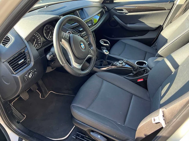 Bmw - 2015 - x1 - sdrive - personenauto - afbeelding 9 van  22