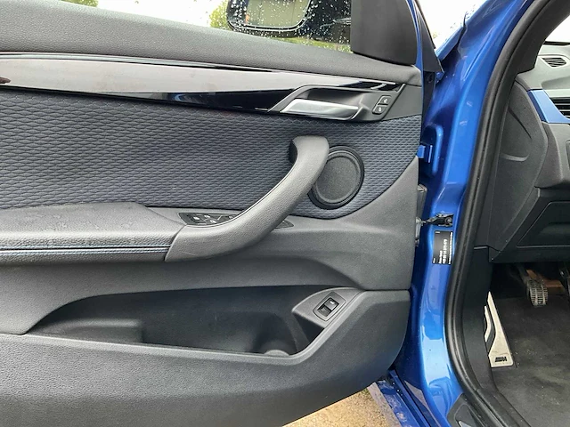 Bmw - 2017 - x1 - sdrive 18i - personenauto - afbeelding 23 van  60