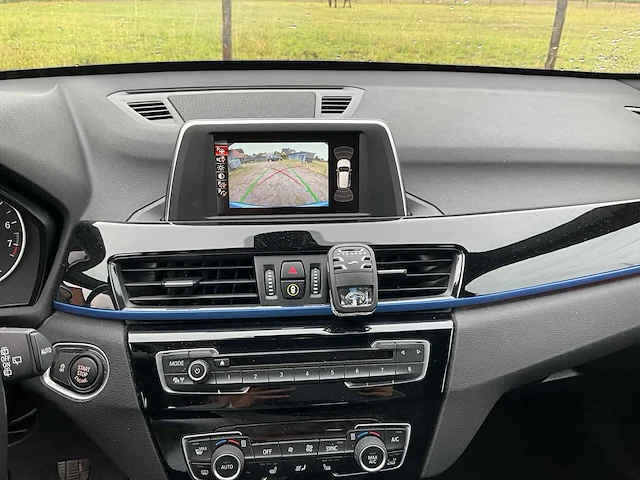 Bmw - 2017 - x1 - sdrive 18i - personenauto - afbeelding 27 van  60
