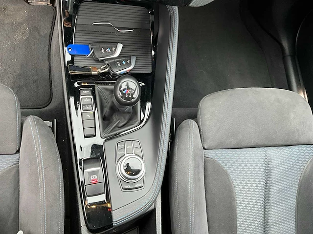 Bmw - 2017 - x1 - sdrive 18i - personenauto - afbeelding 31 van  60