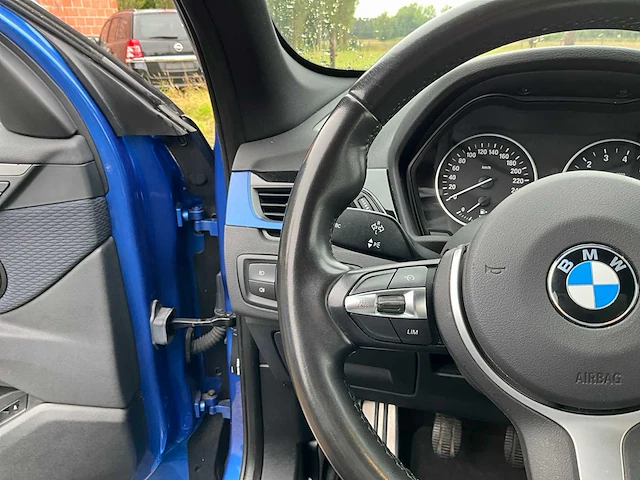 Bmw - 2017 - x1 - sdrive 18i - personenauto - afbeelding 35 van  60