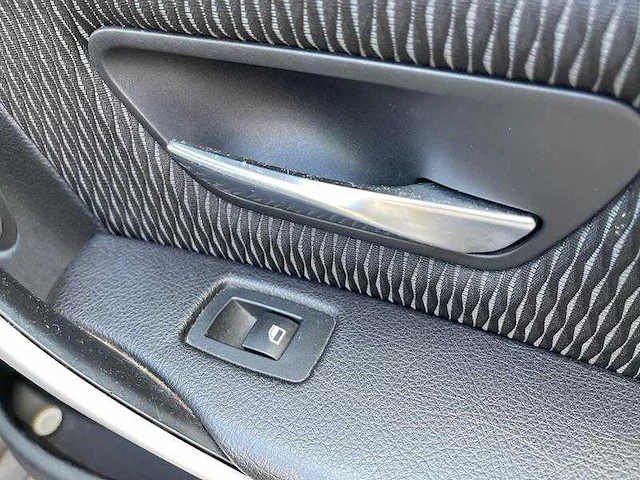 Bmw - 3 - 318d - auto - 2012 - afbeelding 8 van  36