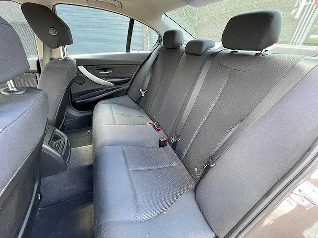 Bmw - 3 - 318d - auto - 2012 - afbeelding 10 van  36