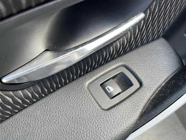 Bmw - 3 - 318d - auto - 2012 - afbeelding 11 van  36