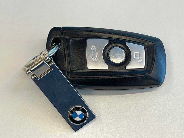 Bmw - 3 - 318d - auto - 2012 - afbeelding 29 van  36