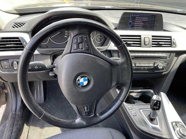 Bmw - 3 - 318d - auto - 2012 - afbeelding 35 van  36
