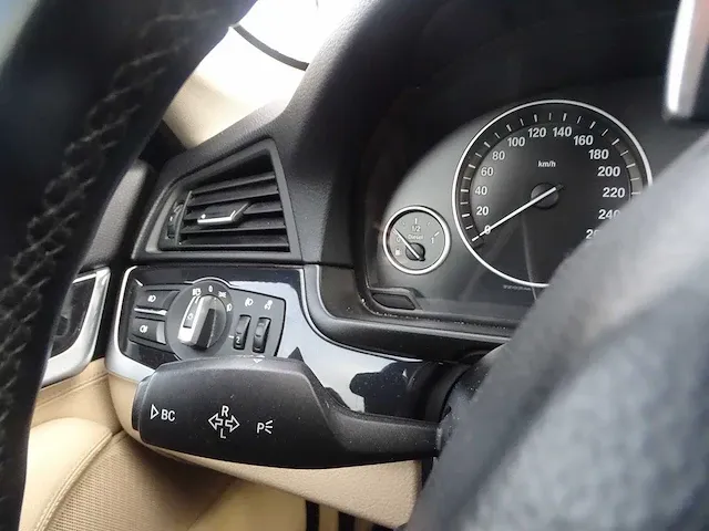 Bmw - 520d - - afbeelding 11 van  25