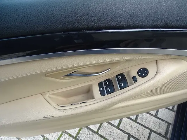 Bmw - 520d - - afbeelding 15 van  25