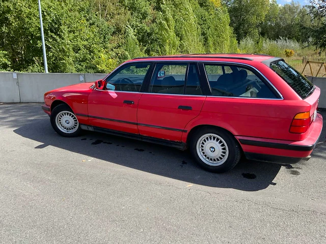 Bmw - 520i touring - 520i touring - oldtimer - afbeelding 11 van  56