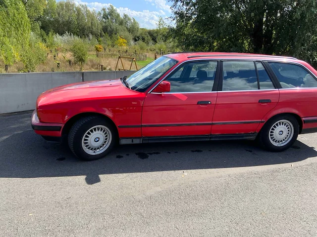Bmw - 520i touring - 520i touring - oldtimer - afbeelding 14 van  56