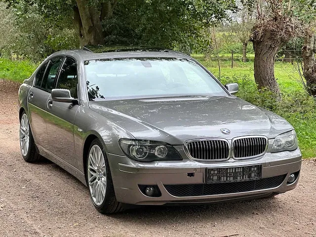 Bmw - 730d - personenauto - afbeelding 6 van  14