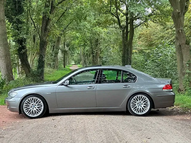 Bmw - 730d - personenauto - afbeelding 7 van  14