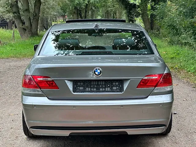 Bmw - 730d - personenauto - afbeelding 10 van  14