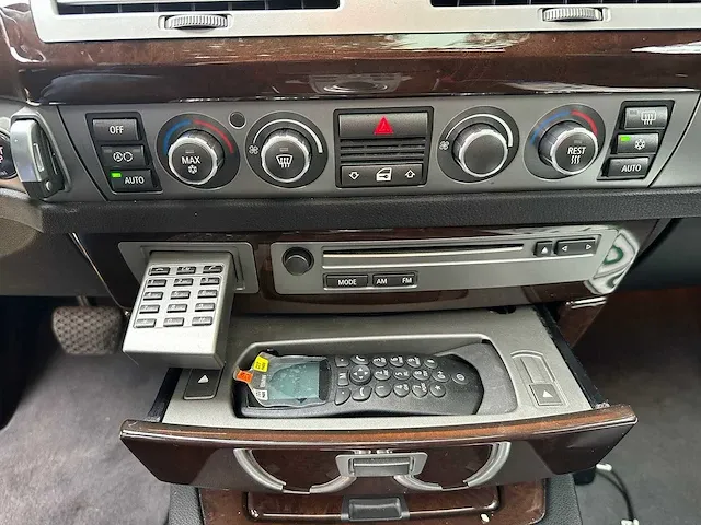 Bmw - 730d - personenauto - afbeelding 13 van  14