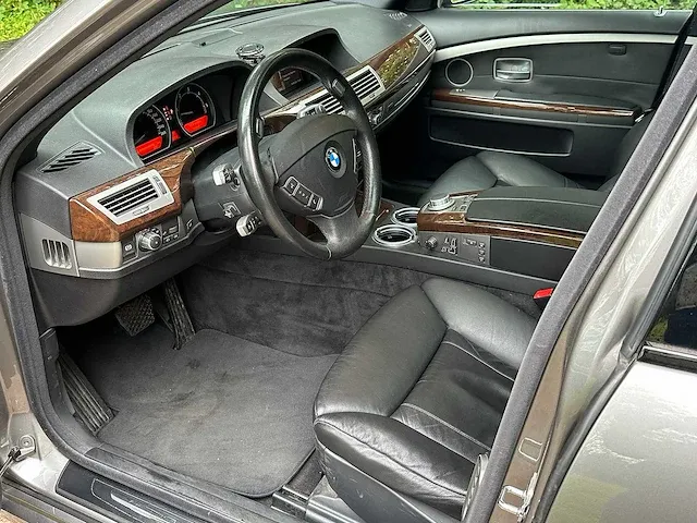 Bmw - 730d - personenauto - afbeelding 14 van  14