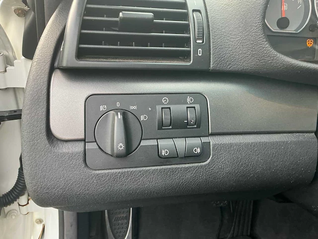 Bmw - m3 - car - 2002 - afbeelding 7 van  34