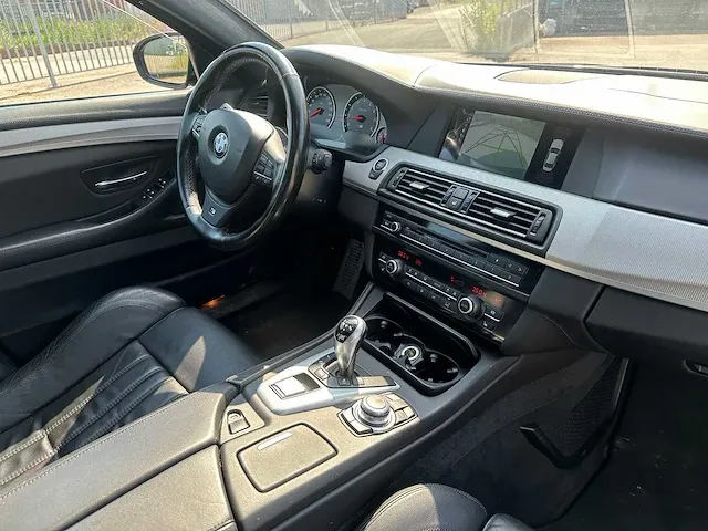 Bmw - m5 - personenauto - afbeelding 2 van  47