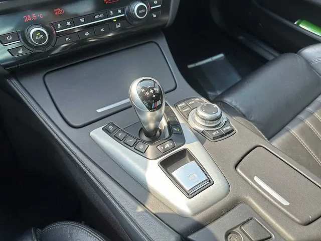 Bmw - m5 - personenauto - afbeelding 11 van  47