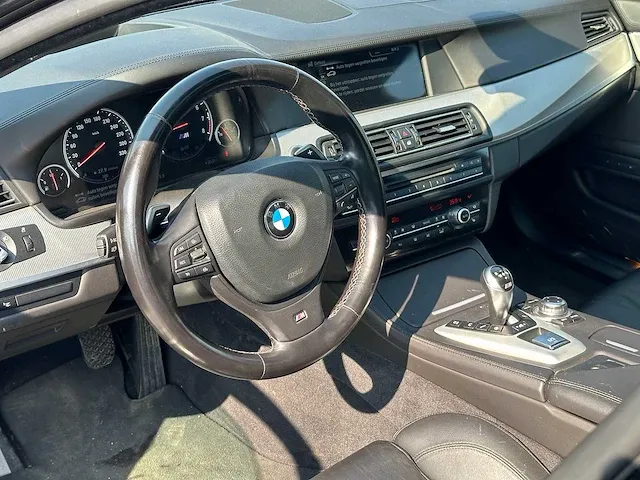 Bmw - m5 - personenauto - afbeelding 20 van  47