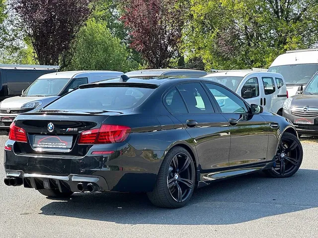Bmw - m5 - personenauto - afbeelding 12 van  47
