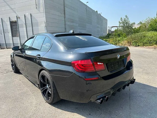 Bmw - m5 - personenauto - afbeelding 32 van  47