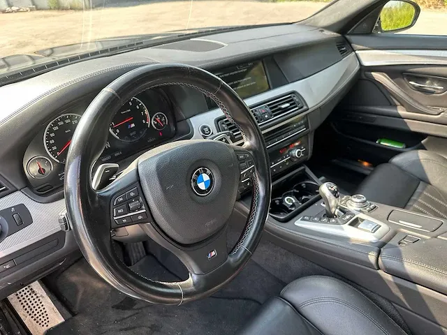 Bmw - m5 - personenauto - afbeelding 47 van  47