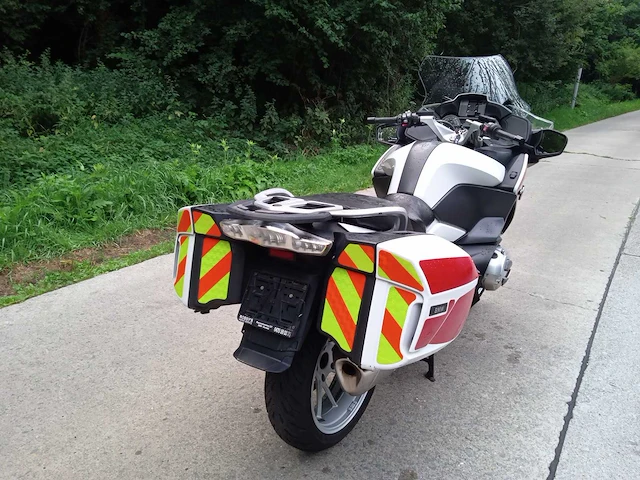Bmw - r 1200 rt - motorfiets - afbeelding 11 van  12