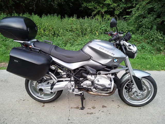 Bmw - r 1200r - motorfiets - afbeelding 1 van  10