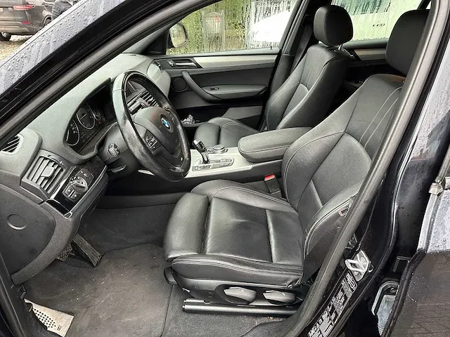 Bmw - x4 - personenauto - afbeelding 17 van  30