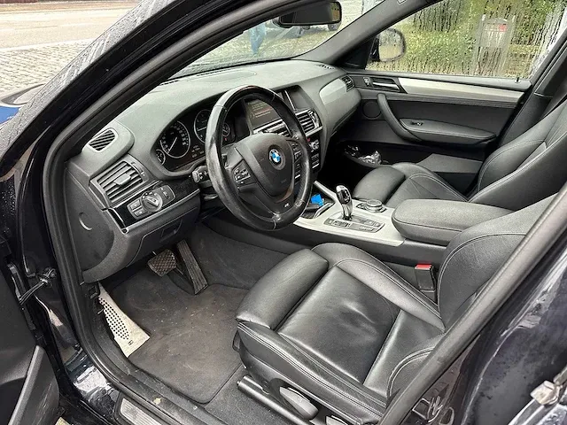 Bmw - x4 - personenauto - afbeelding 18 van  30