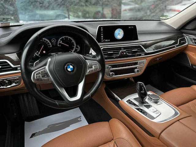 Bmw -7l xdrive , 2017 - afbeelding 24 van  31