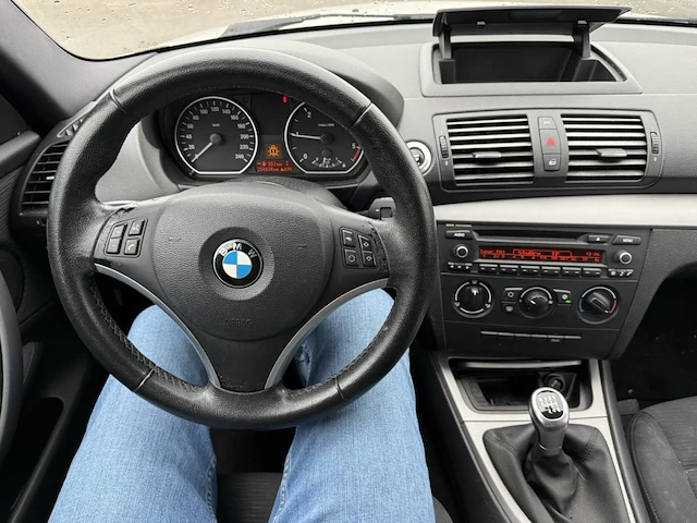 Bmw 1 hatch d,2011 - afbeelding 2 van  29