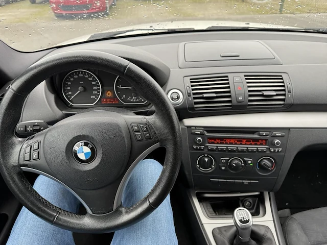 Bmw 1 hatch d,2011 - afbeelding 9 van  29