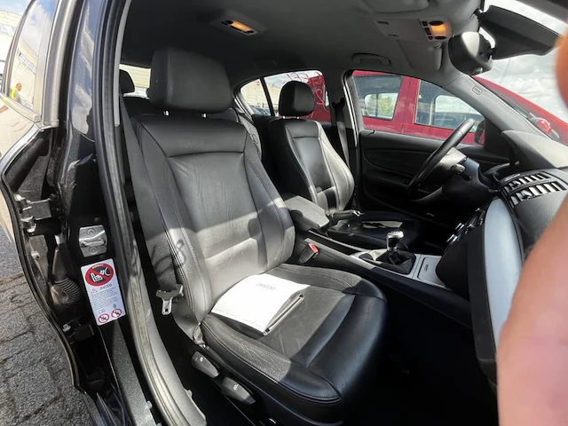 Bmw 1 hatch diesel, 2010 - afbeelding 17 van  37