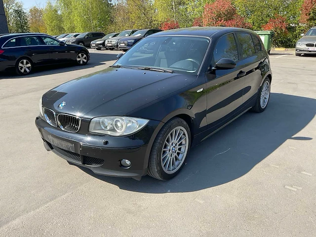Bmw 1 personenauto - afbeelding 1 van  12