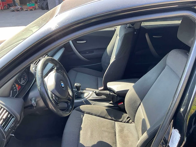 Bmw 1 personenauto - afbeelding 11 van  12