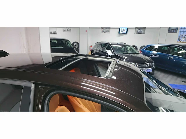 Bmw * 116 da * automaat * schuifdak / leder / sport velgen 19 * - 2018 - - afbeelding 35 van  38